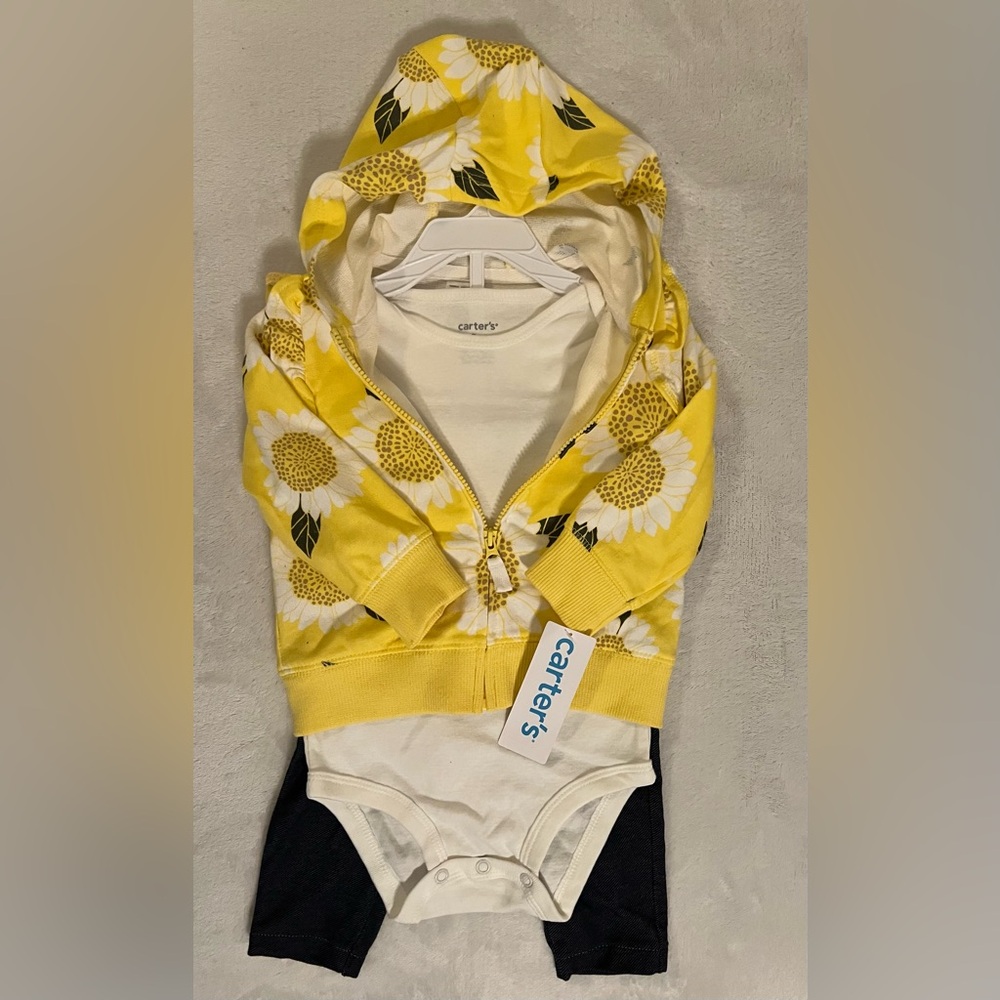 NWT - Carter’s Baby Girl 3PC Outfit (Sunflowers) - Size 9 Months